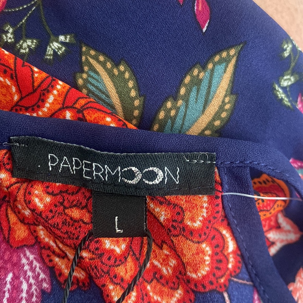 NWT PAPERMOON CUTOUT Blouse - Picture 3 of 3